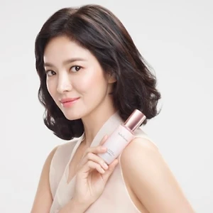 Nàng thơ Song Hye Kyo và loạt sao Việt chia sẻ bí quyết giữ gìn nhan sắc đến bất chấp thời gian