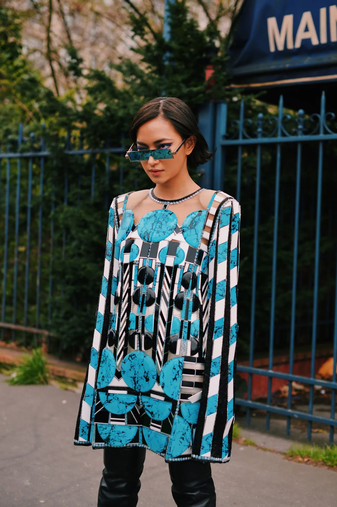 Street style ấn tượng của Châu Bùi tại tuần lễ thời trang Paris