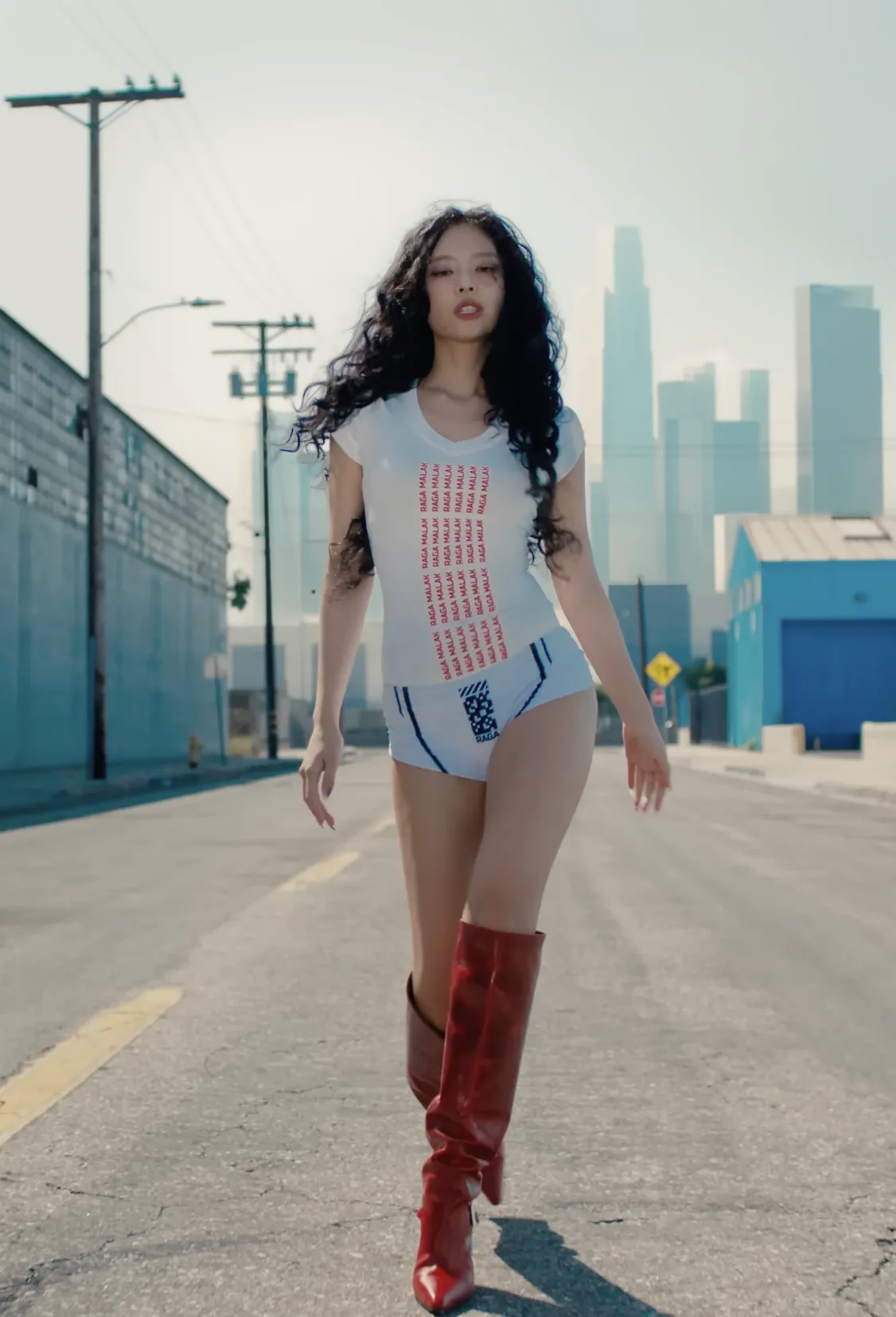 áo thun baby tee jennie