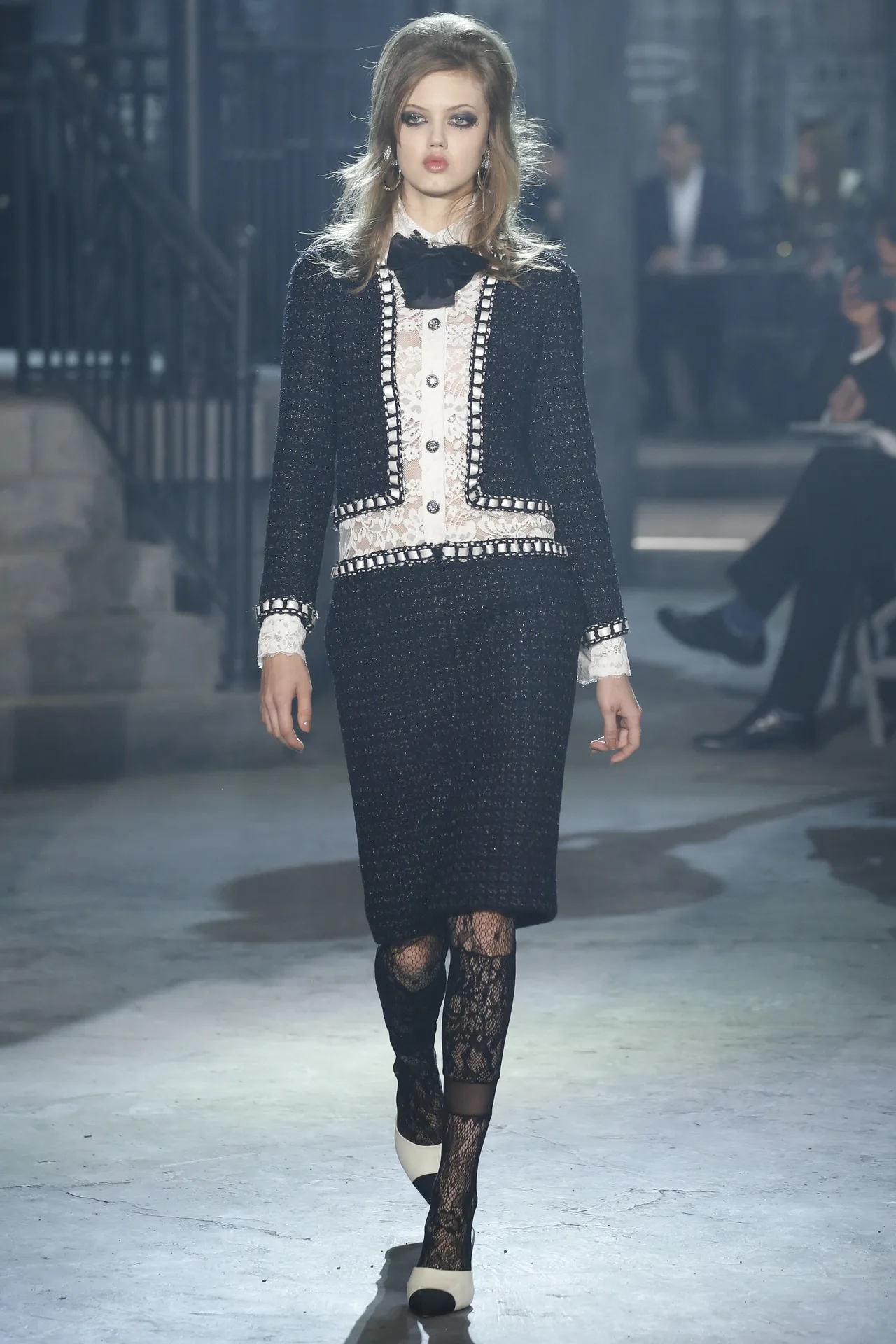 Chanel trình diễn BST Pre-Fall 2016 tại Rome 3
