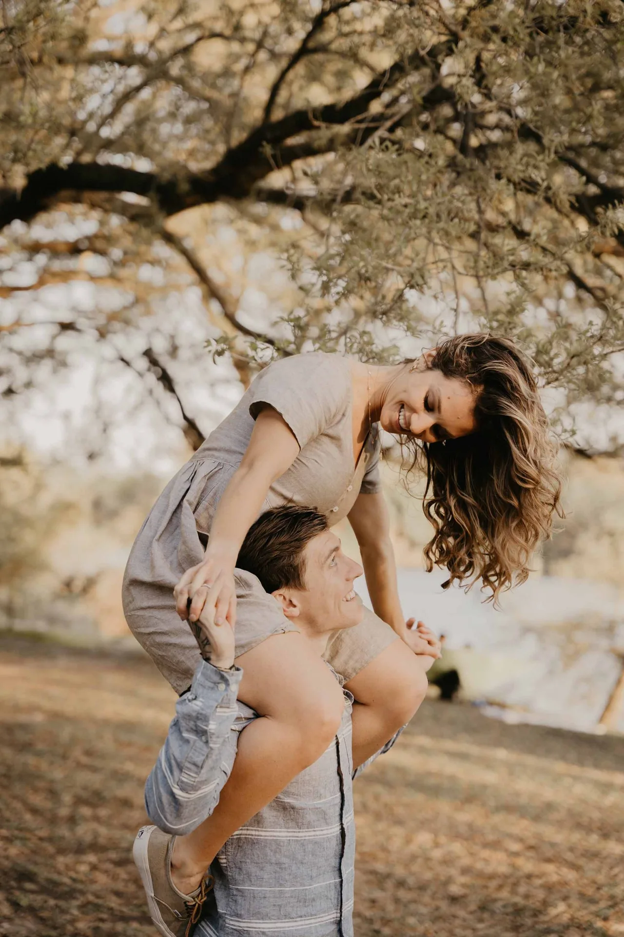 cô gái và bạn trai trong bài trắc nghiệm