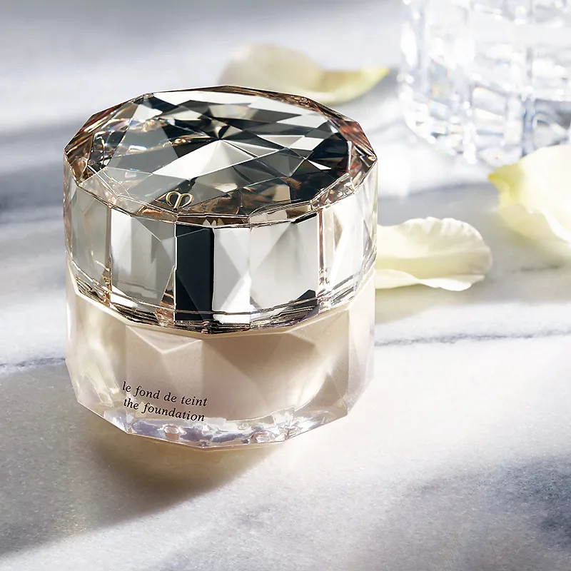 Clé de Peau Beauté THE FOUNDATION: “Nữ hoàng của các loại kem nền”