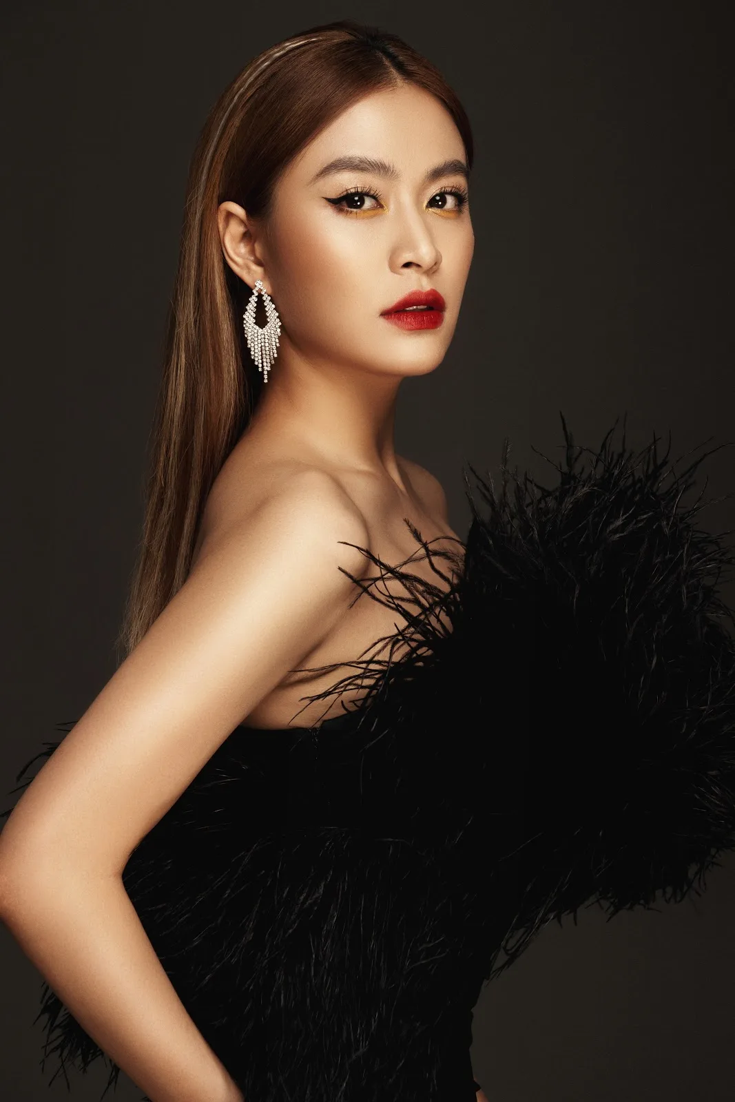 ELLE STYLE AWARDS 2019 - ca sĩ Hoàng Thùy Linh 01