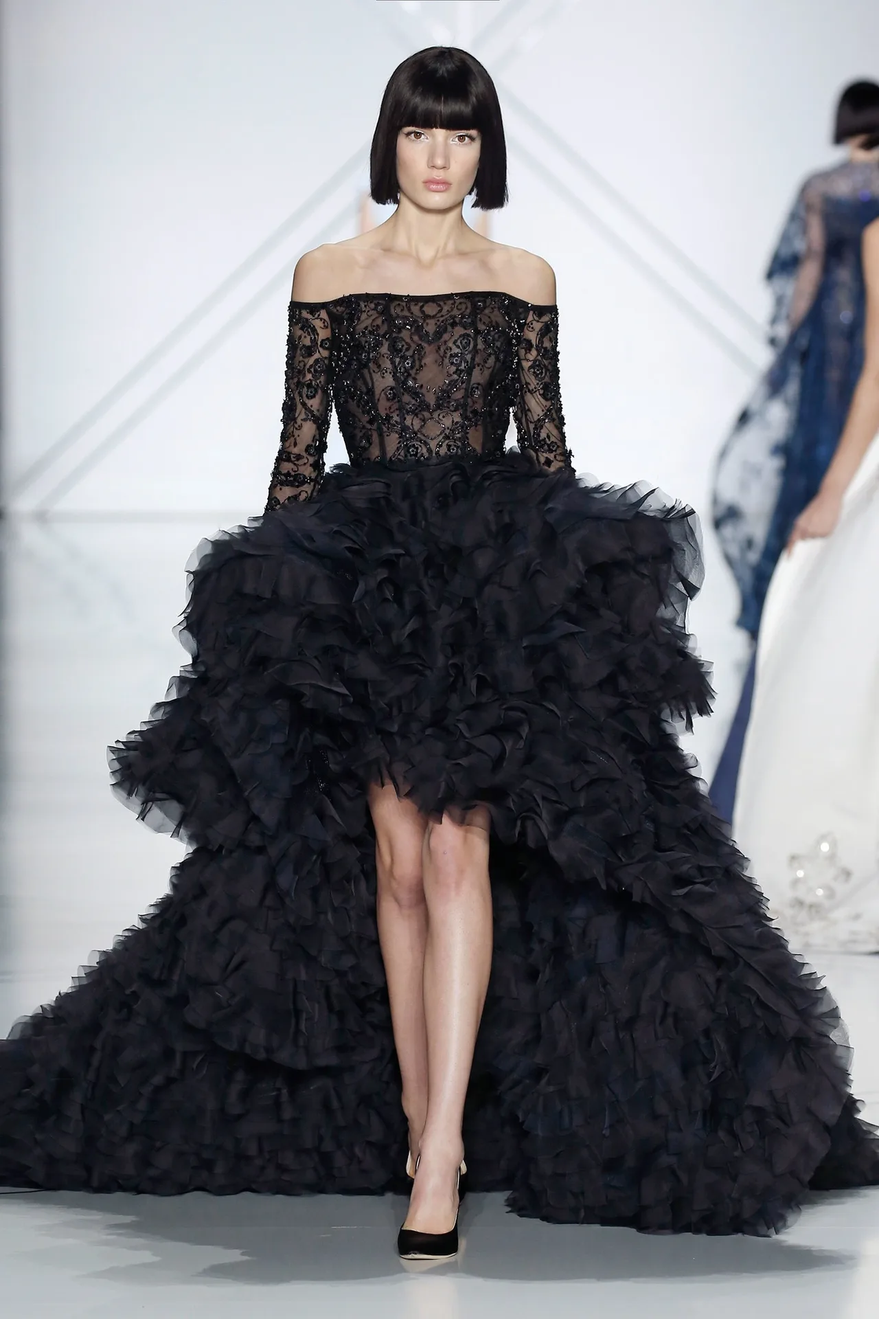 Những BST nổi bật tại tuần lễ Haute Couture Xuân-Hè 2017 - ELLE VN