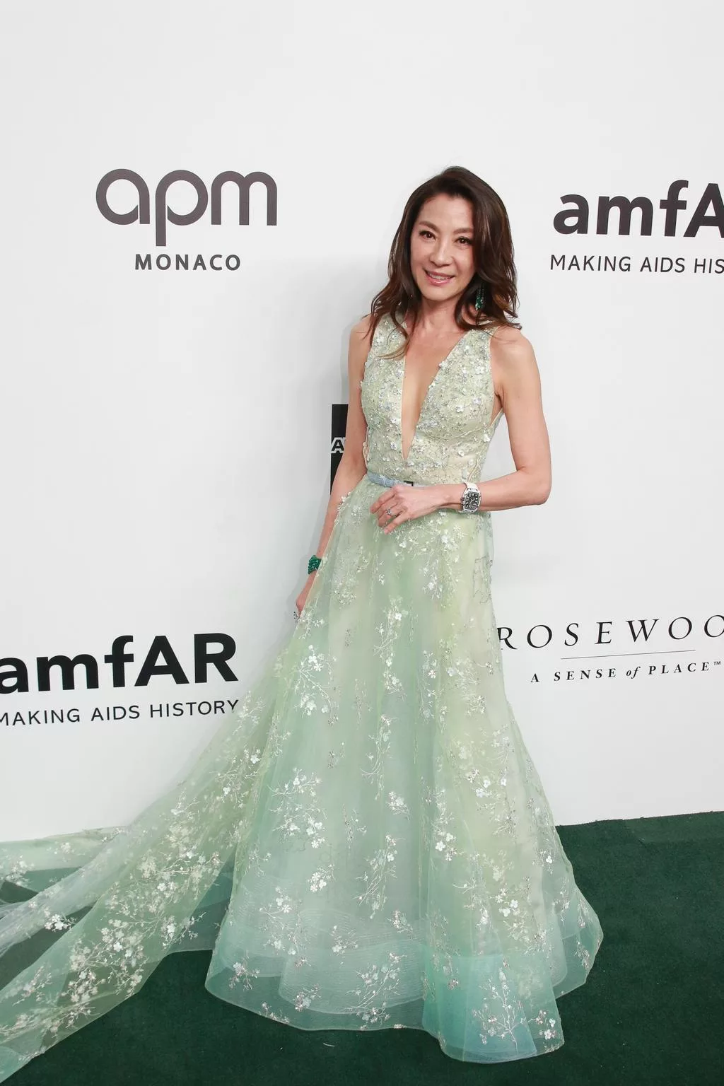 dương tử quỳnh amfar 2022