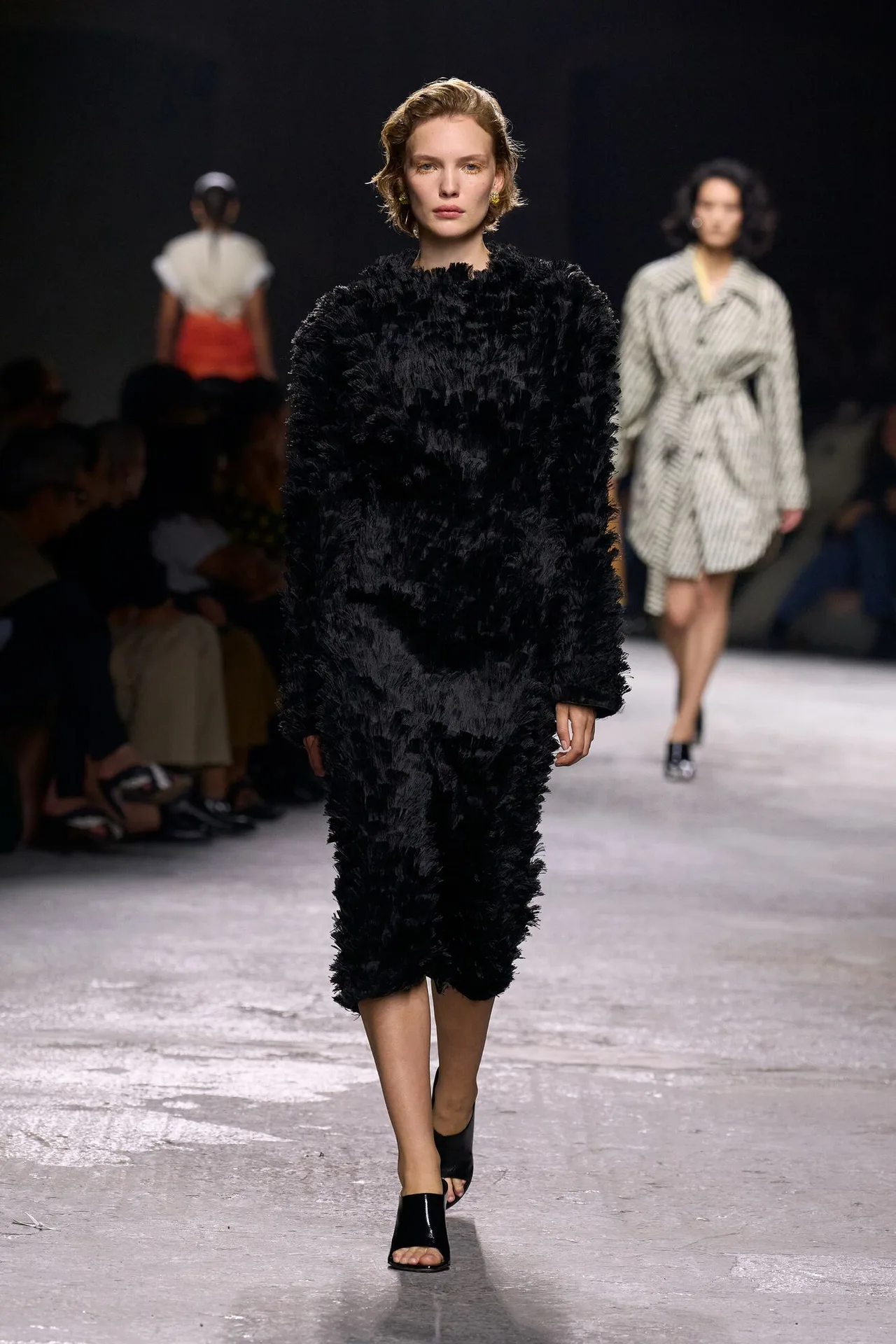 Bottega Veneta đầm đen