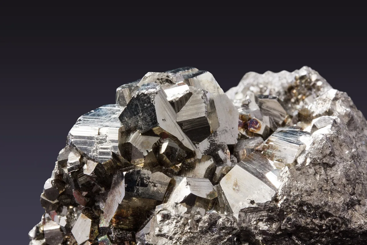 Đá phong thủy Pyrite