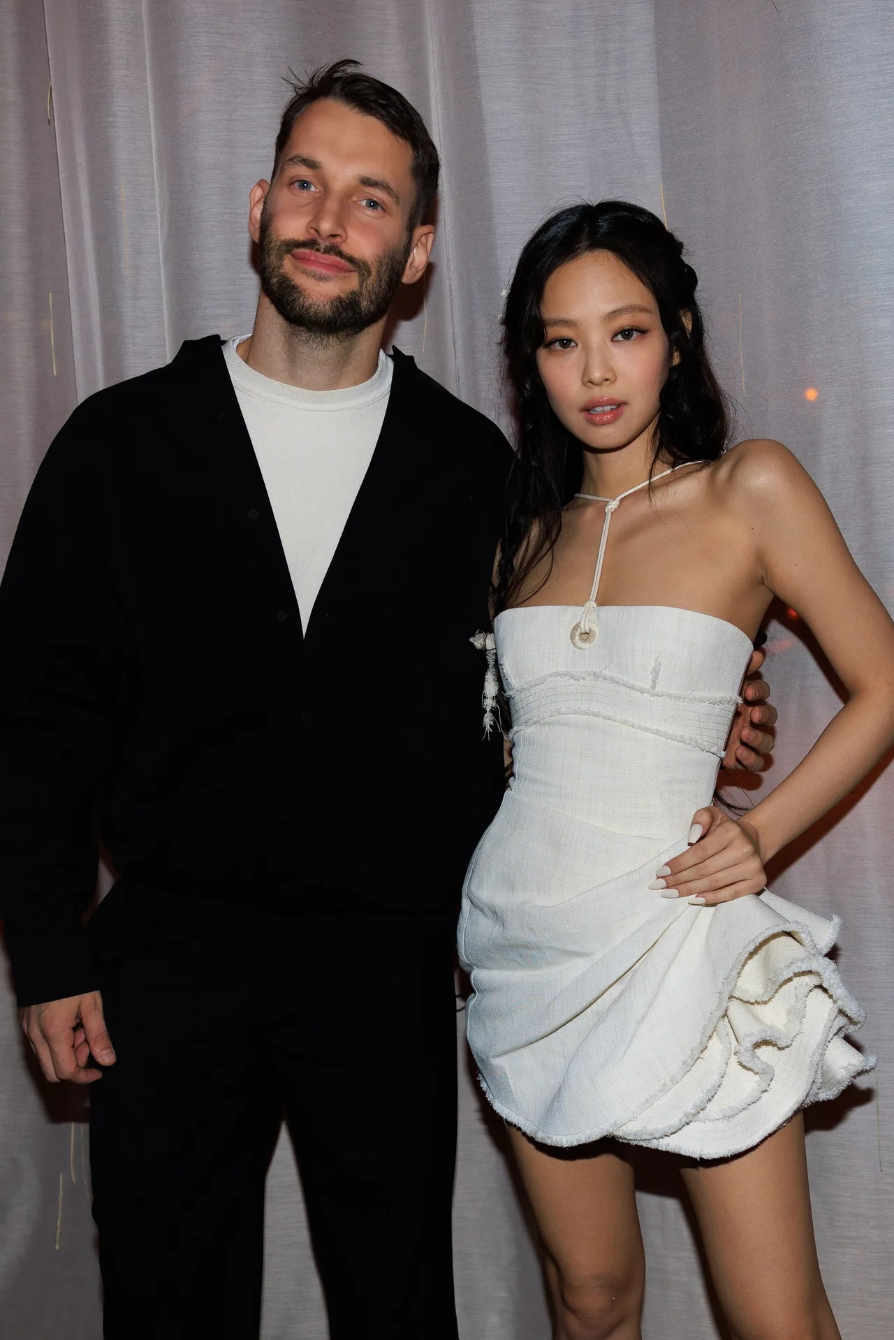 Jennie và Simon Jacquemus tại show diễn 2023
