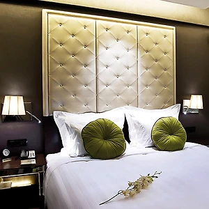 Đặt phòng trực tuyến nhận quà tại Movenpick Hà Nội