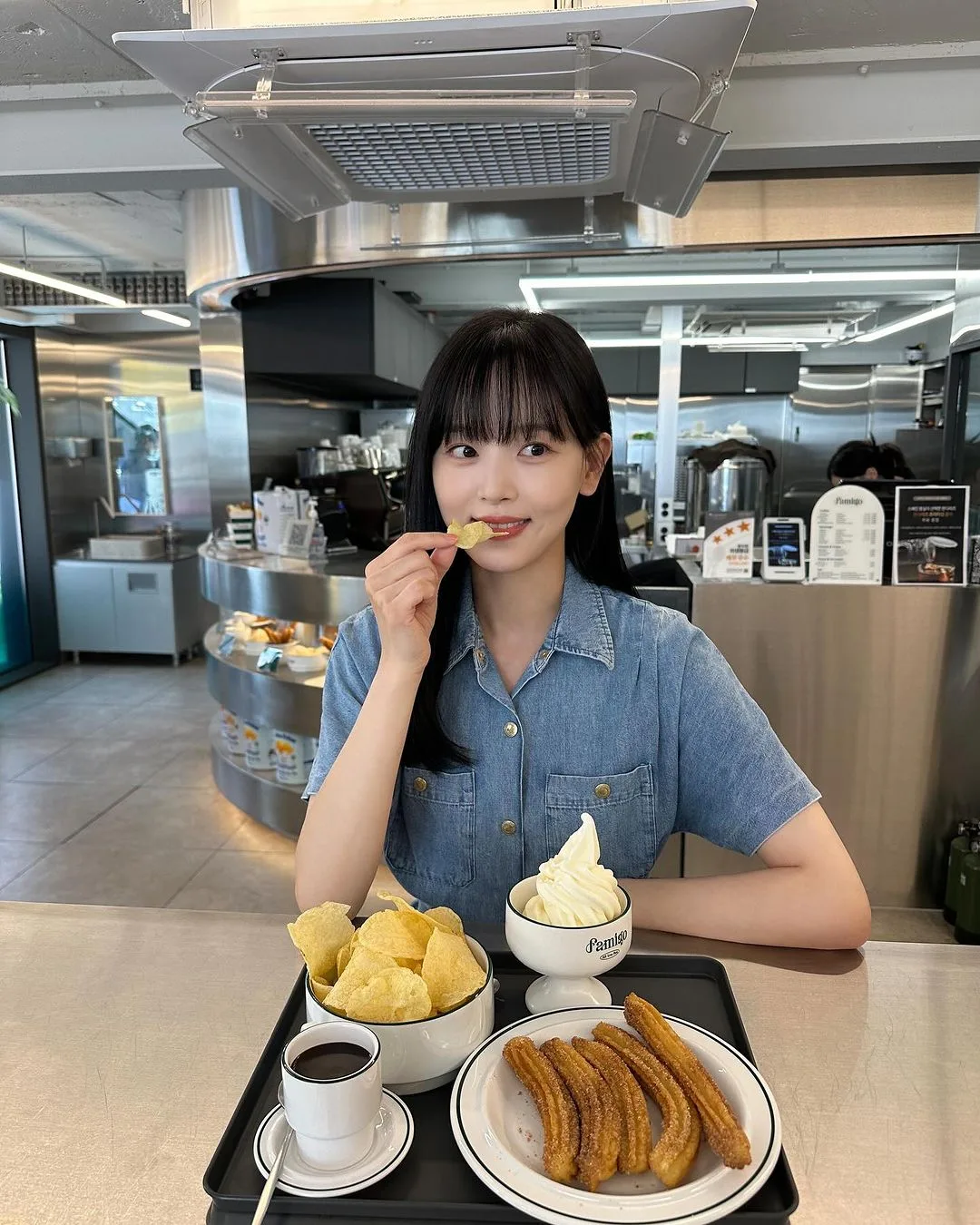 thời trang đời thường của “chị gái Suzy” Kang Han Na