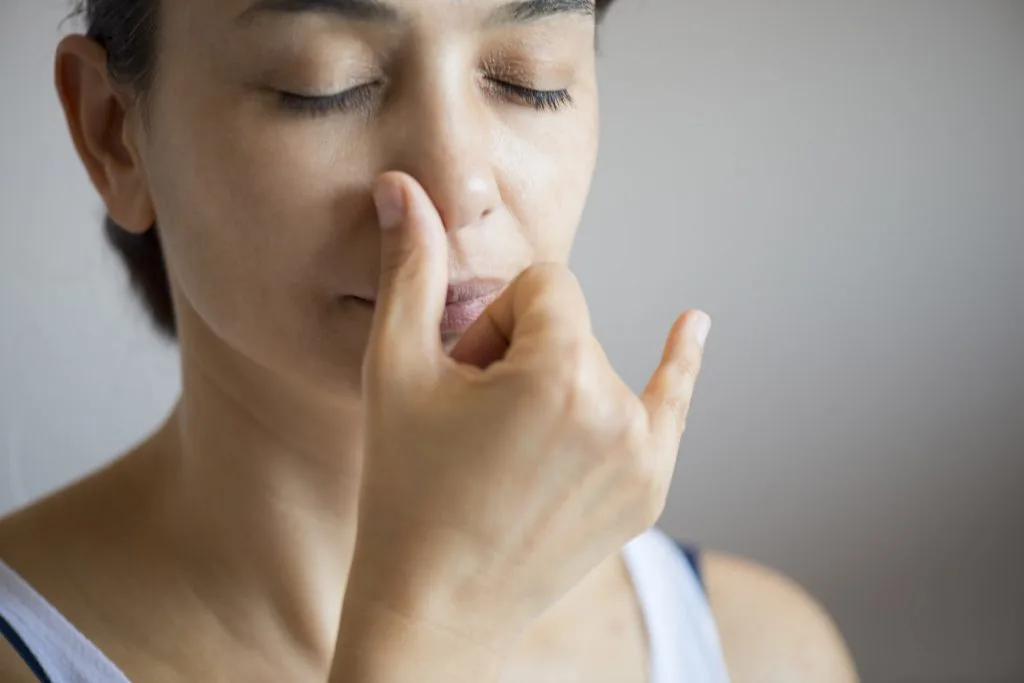 Phương pháp hít thở Alternate Nostril Phương pháp hít thở Alternate Nostril
