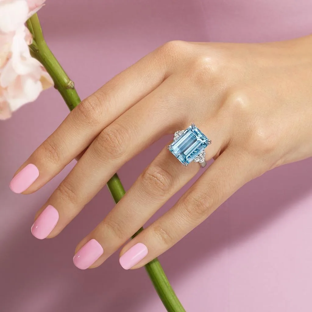 tặng quà mẹ nhẫn đá aquamarine
