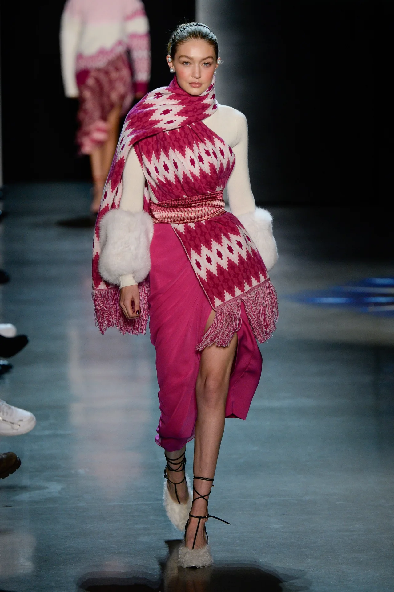 Những người mẫu trẻ đang "thống lĩnh" các sàn runway tại Tuần lễ thời trang New York 2018 11 Những người mẫu trẻ đang "thống lĩnh" các sàn runway tại Tuần lễ thời trang New York 2018 11