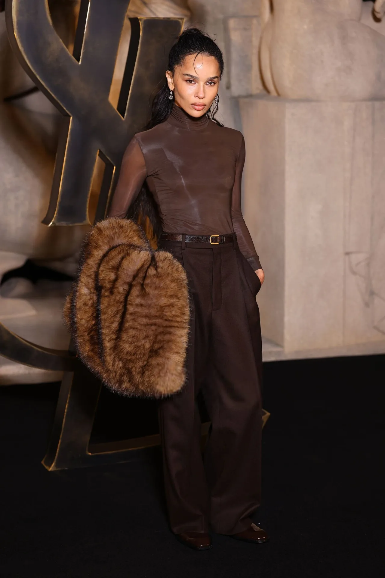 Zoe Kravitz tại show Saint Laurent Thu-Đông 2026.