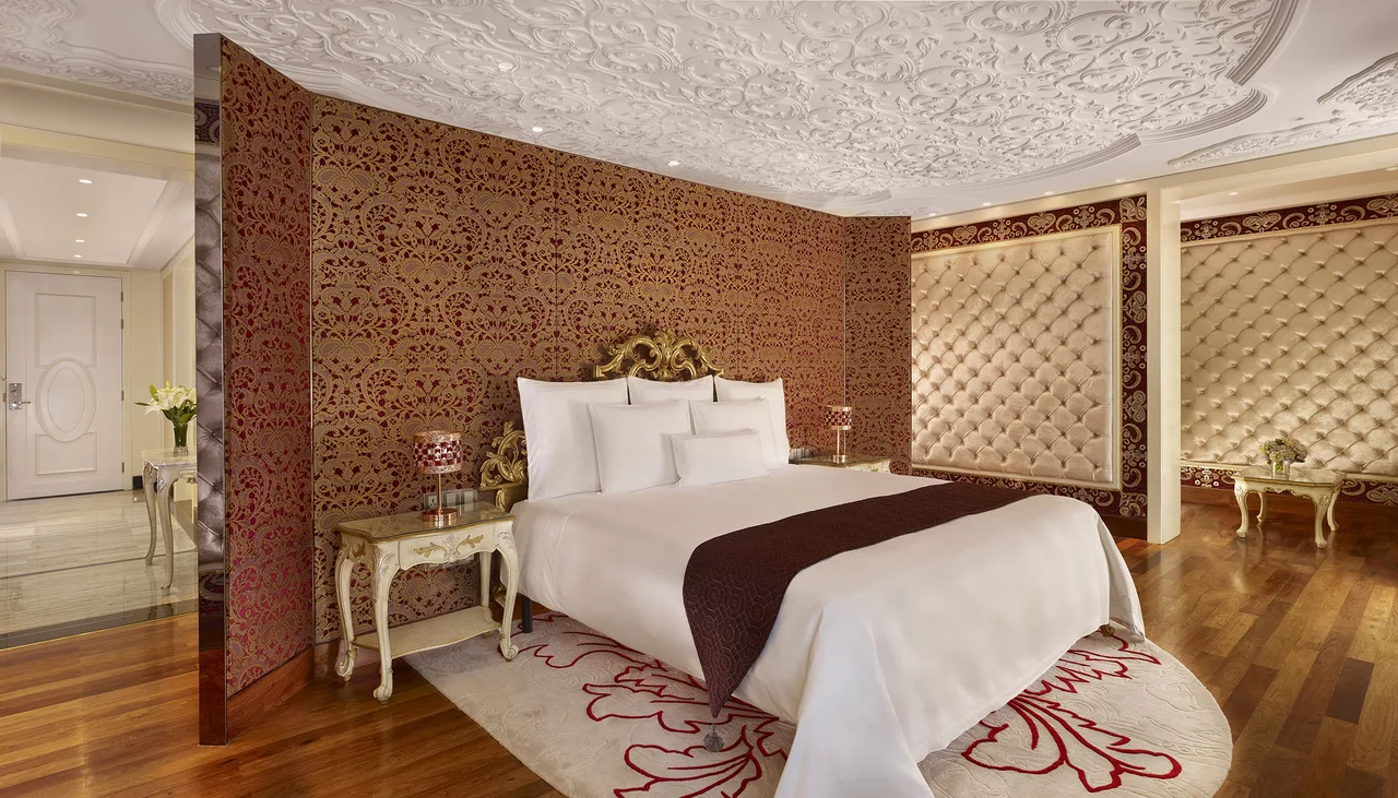 The Reverie Saigon - Romance Suite - I