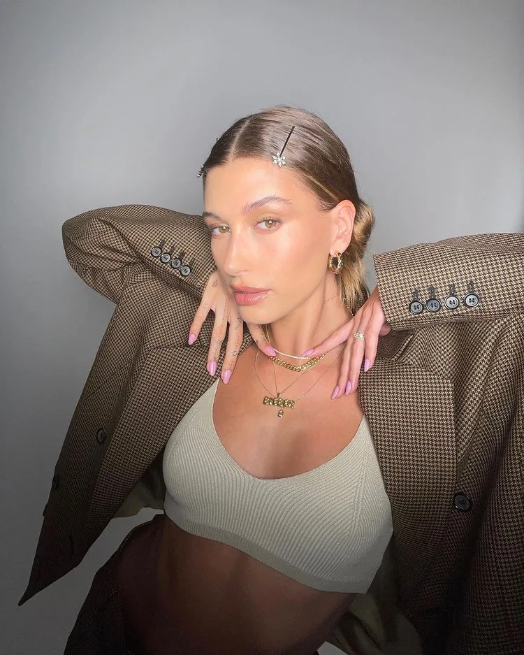 Hailey Bieber Hailey Bieber