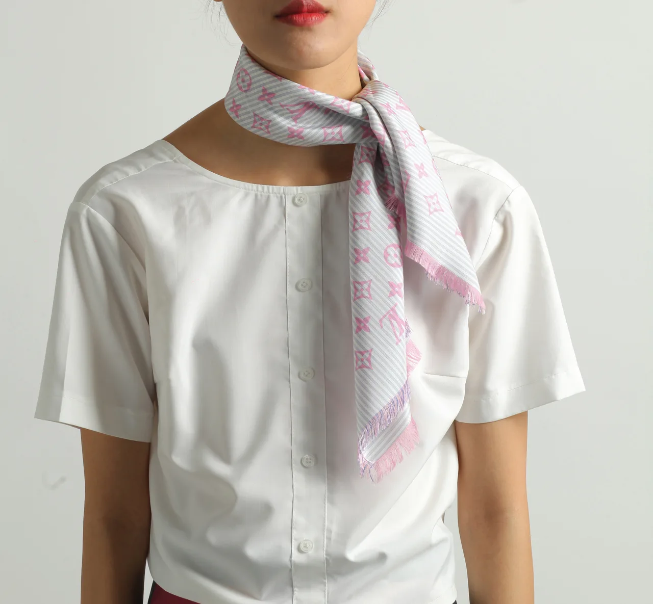 khan quang co lua louis vuitton