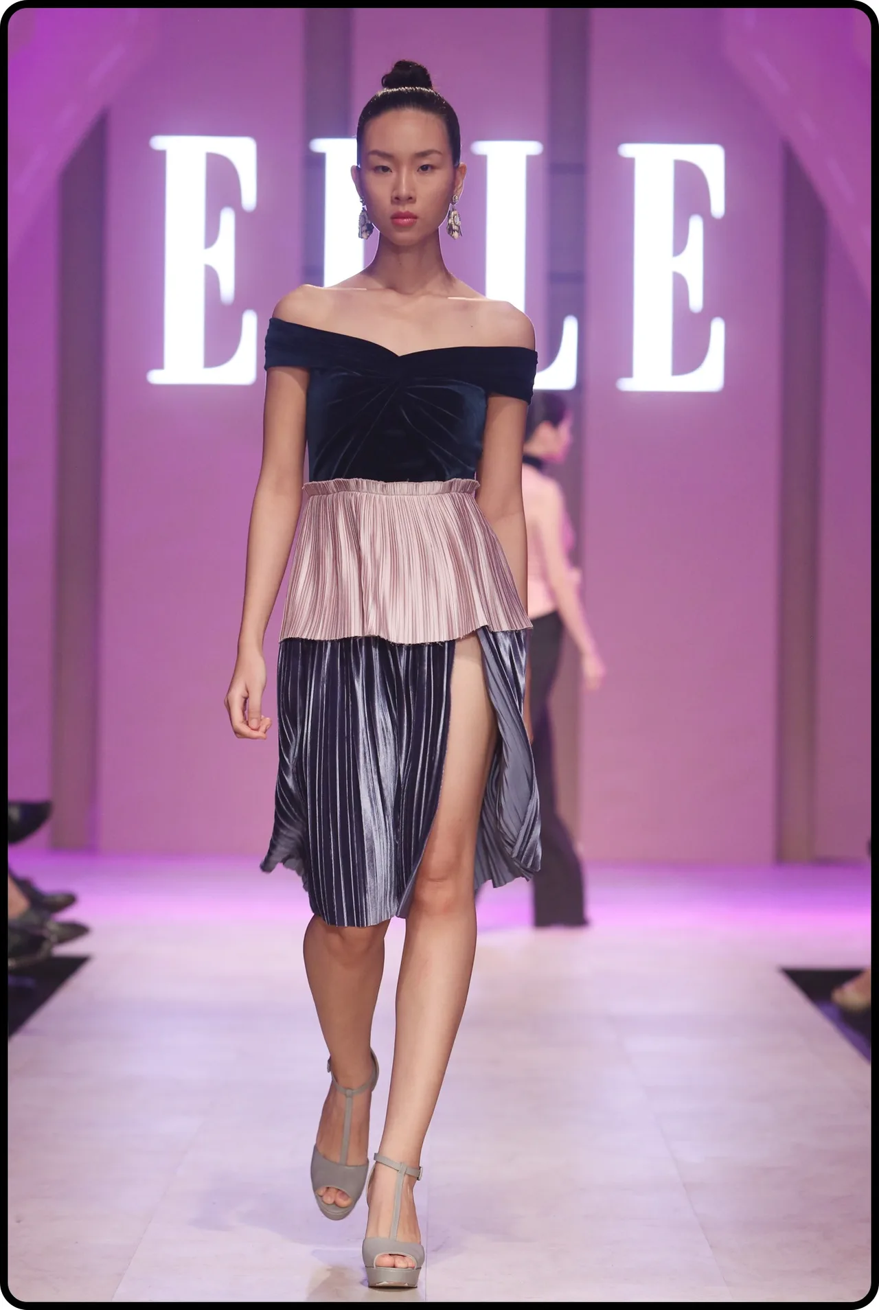 BST của NTK Quynh Giao tại ELLE Fashion Journey 2016