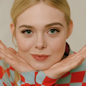 Elle Fanning tâm sự chuyện làm đẹp