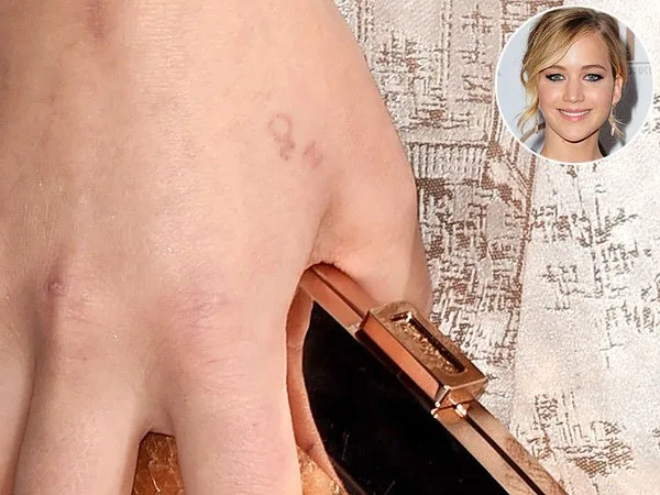 10 lý do mà bạn nên xem xét kỹ trước khi sở hữu một hình xăm Jennifer Lawrence đã từng hối hận khi chưa kiểm tra kỹ chính tả trước khi xăm
