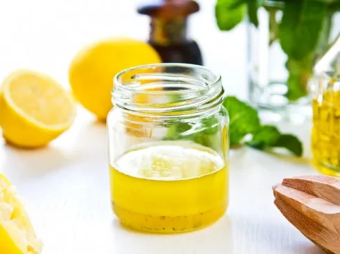 Công dụng và cách dưỡng tóc bằng dầu oliu 1