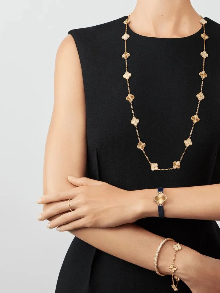 bản phối đồng hồ Alhambra Van Cleef & Arpels