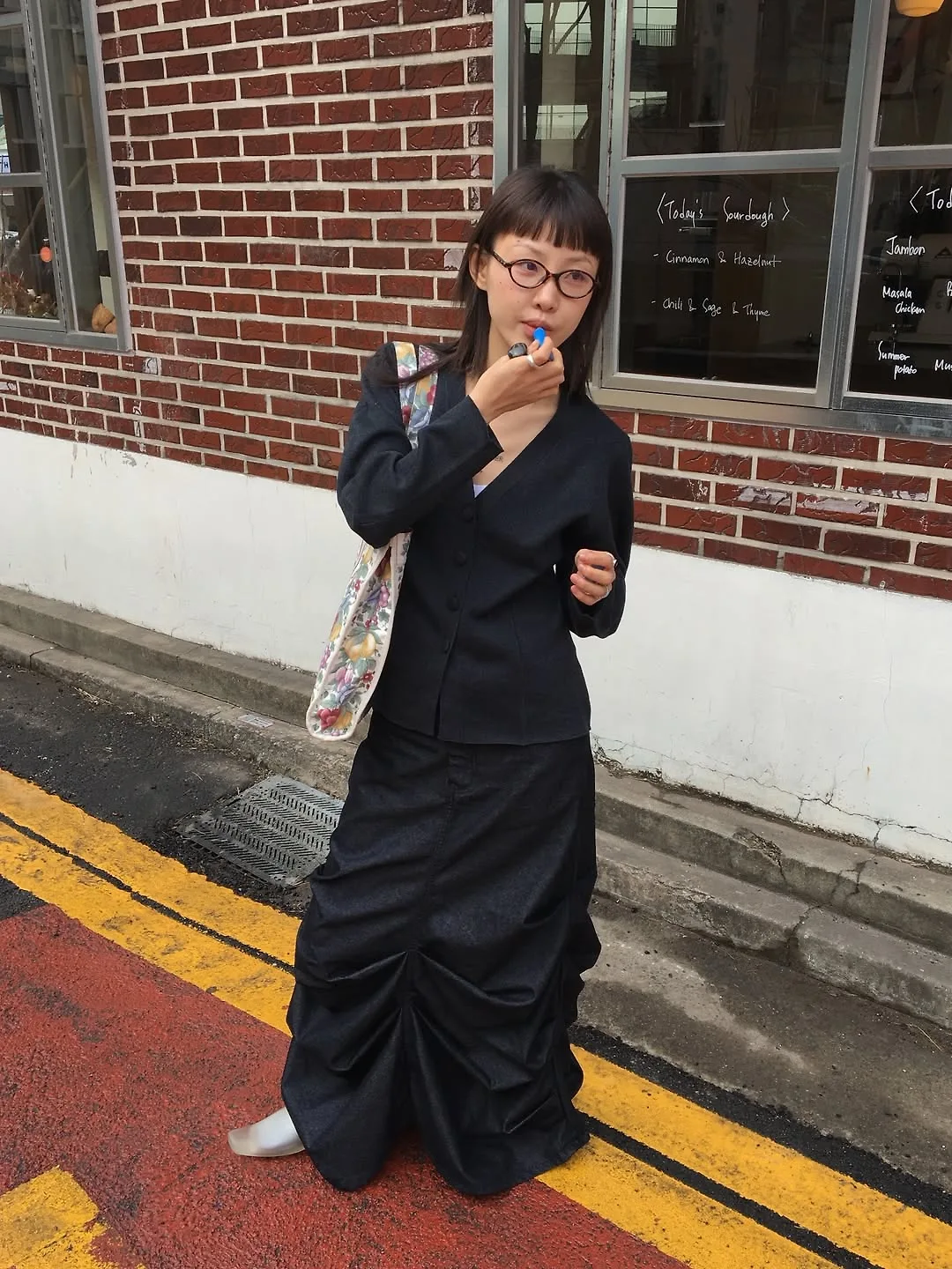 withthreekitties diện bản phối đen
