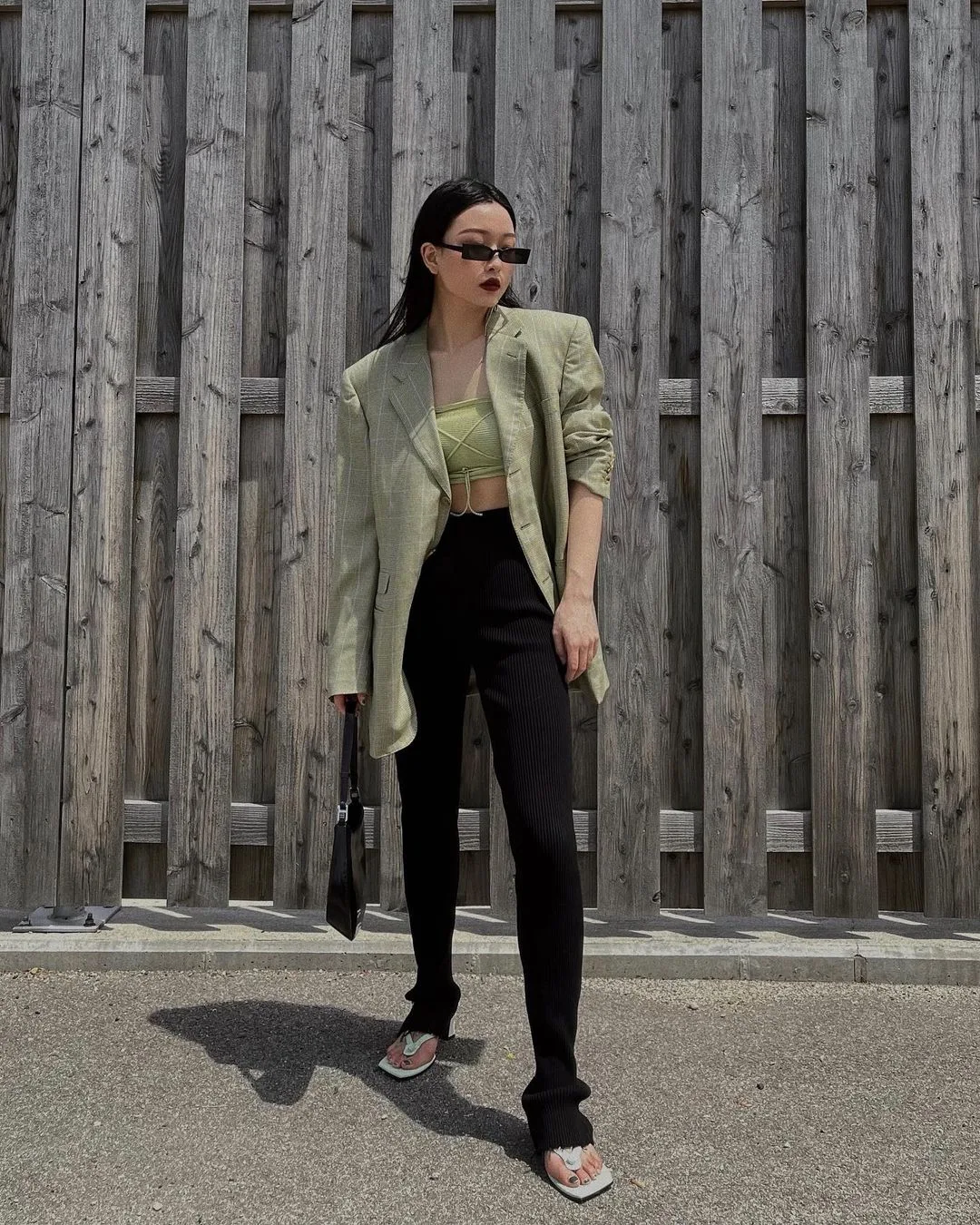 quần legging phối blazer cho dáng chữ nhật