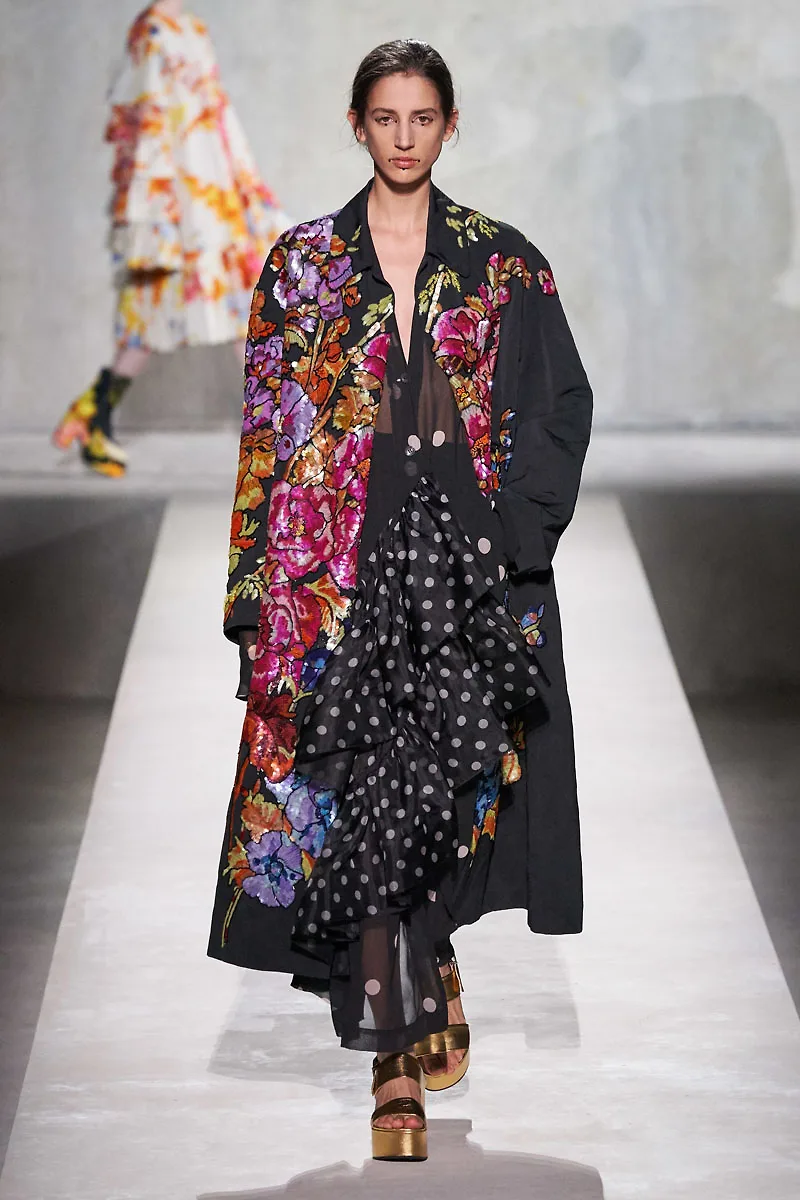 thiết kế nhiều họa tiết dries van noten xuân hè 2020