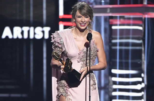 Billboard Music Awards 4