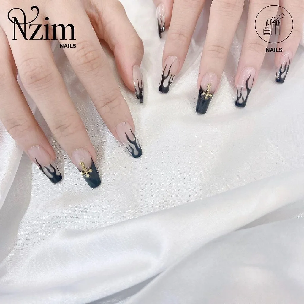 nail đẹp kiểu pháp đính đá họa tiết độc đáo nail đẹp kiểu pháp đính đá họa tiết độc đáo