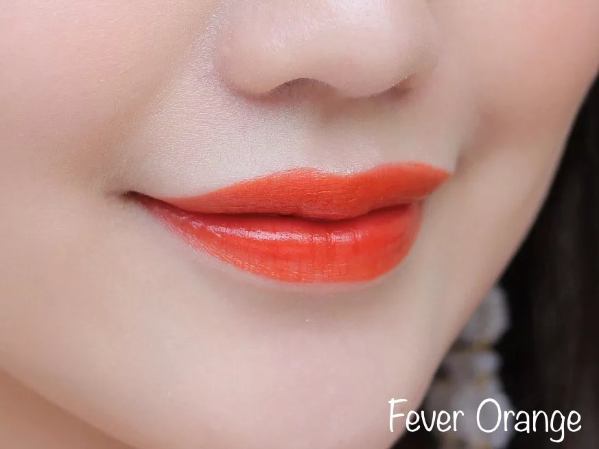6 sắc son collagen Lip On Lip Charm Galaxy Edition 9
