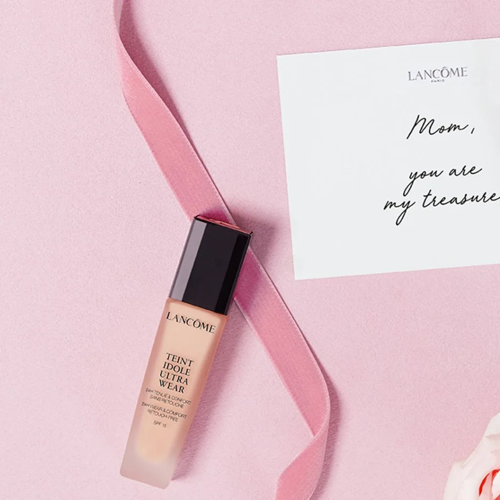 Ngày của mẹ-Kem nền Lancôme. Ngày của mẹ-Kem nền Lancôme.