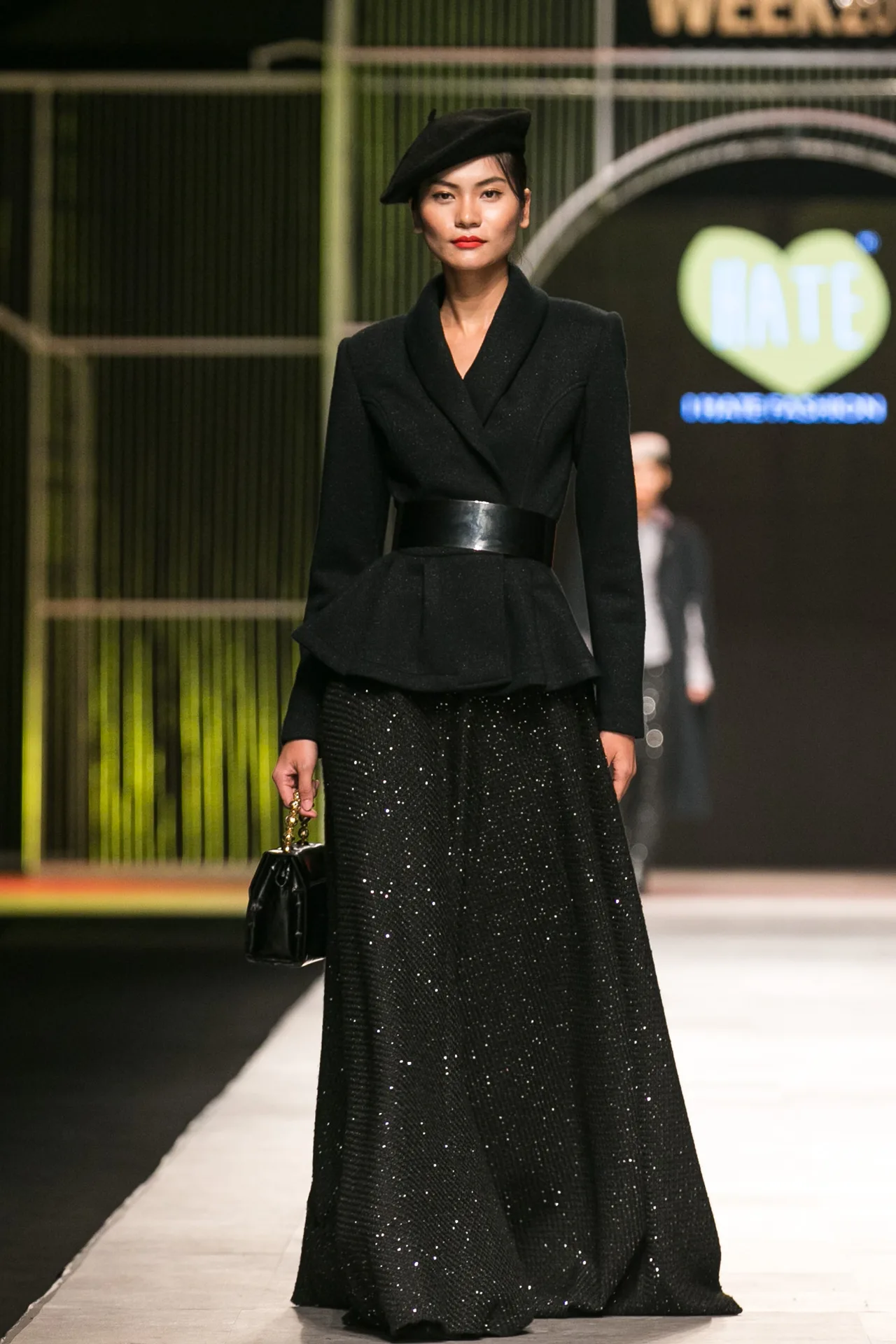 I HATE FASHION thả “Ký ức những mùa đông cũ kỹ” vào BST Thu-Đông 2016 tại VIFW - ELLE VN