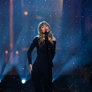 Những cung bậc cảm xúc trong ngôn từ của Taylor Swift