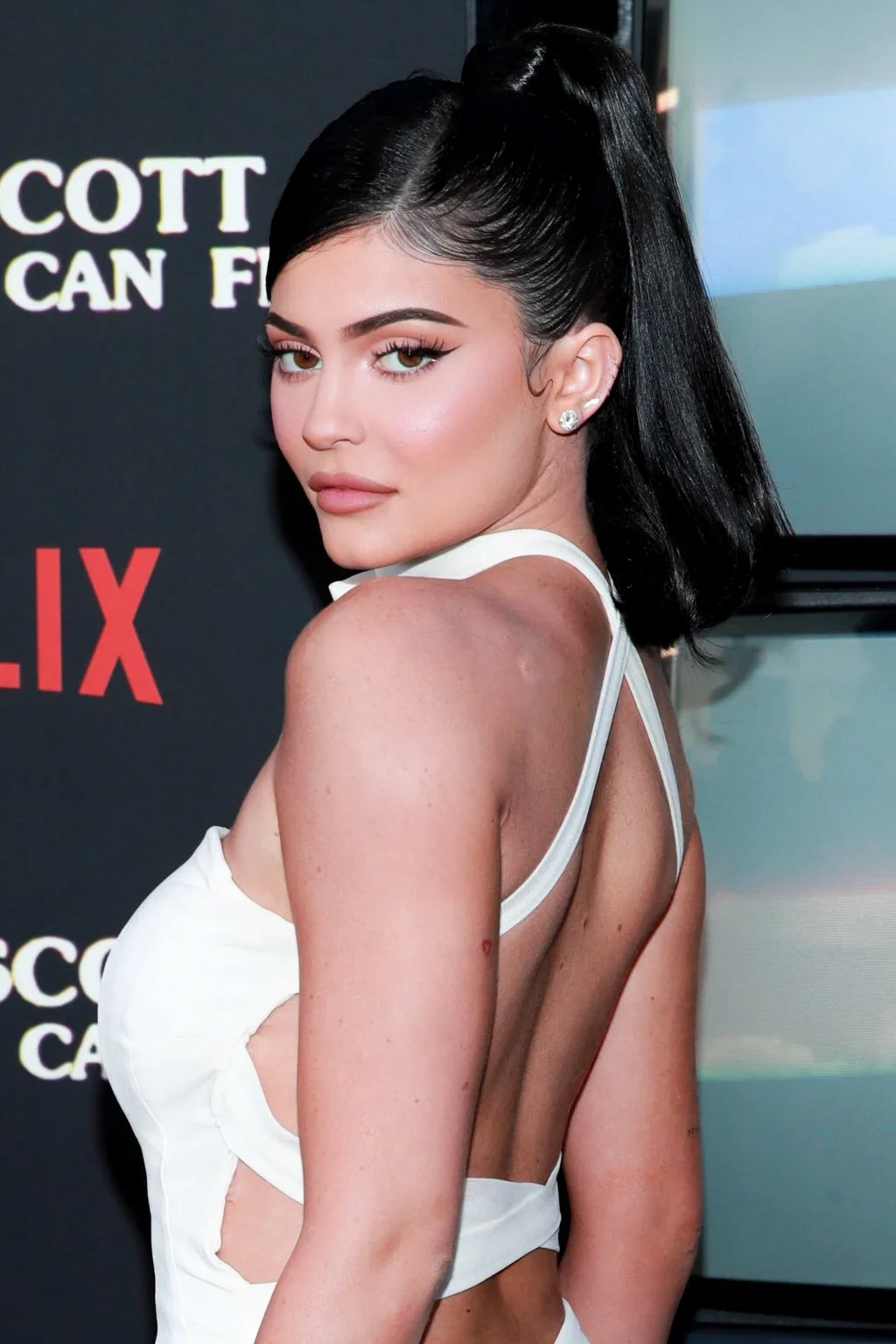điểm tin làm đẹp Kylie Jenner bán 1 phần của Kylie Cosmetics