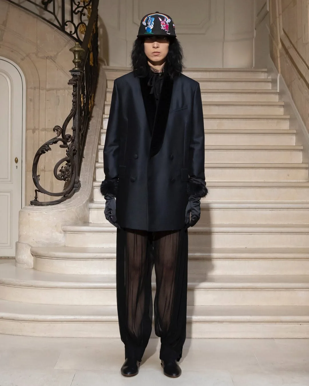 suit đen Kenzo