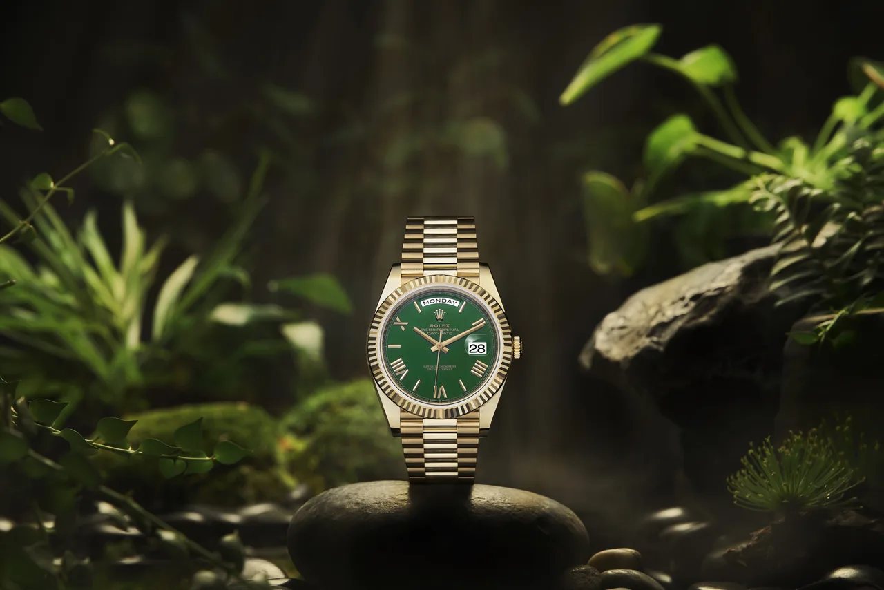 đồng hồ Rolex Day-Date 40 được chế tác từ vàng kim 18 ct
