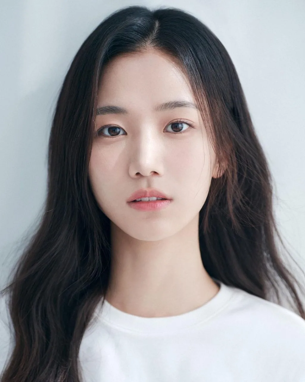 Muted tone makeup - Xu hướng trang điểm Hàn Quốc năm 2024 Muted tone makeup - Xu hướng trang điểm Hàn Quốc năm 2024