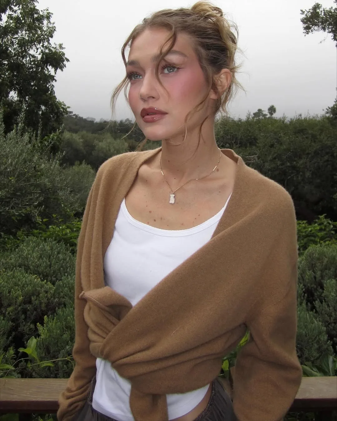 Áo cardigan mau nâu