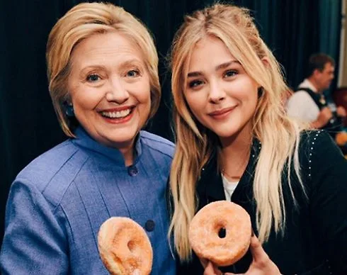 chloe-hillary-1