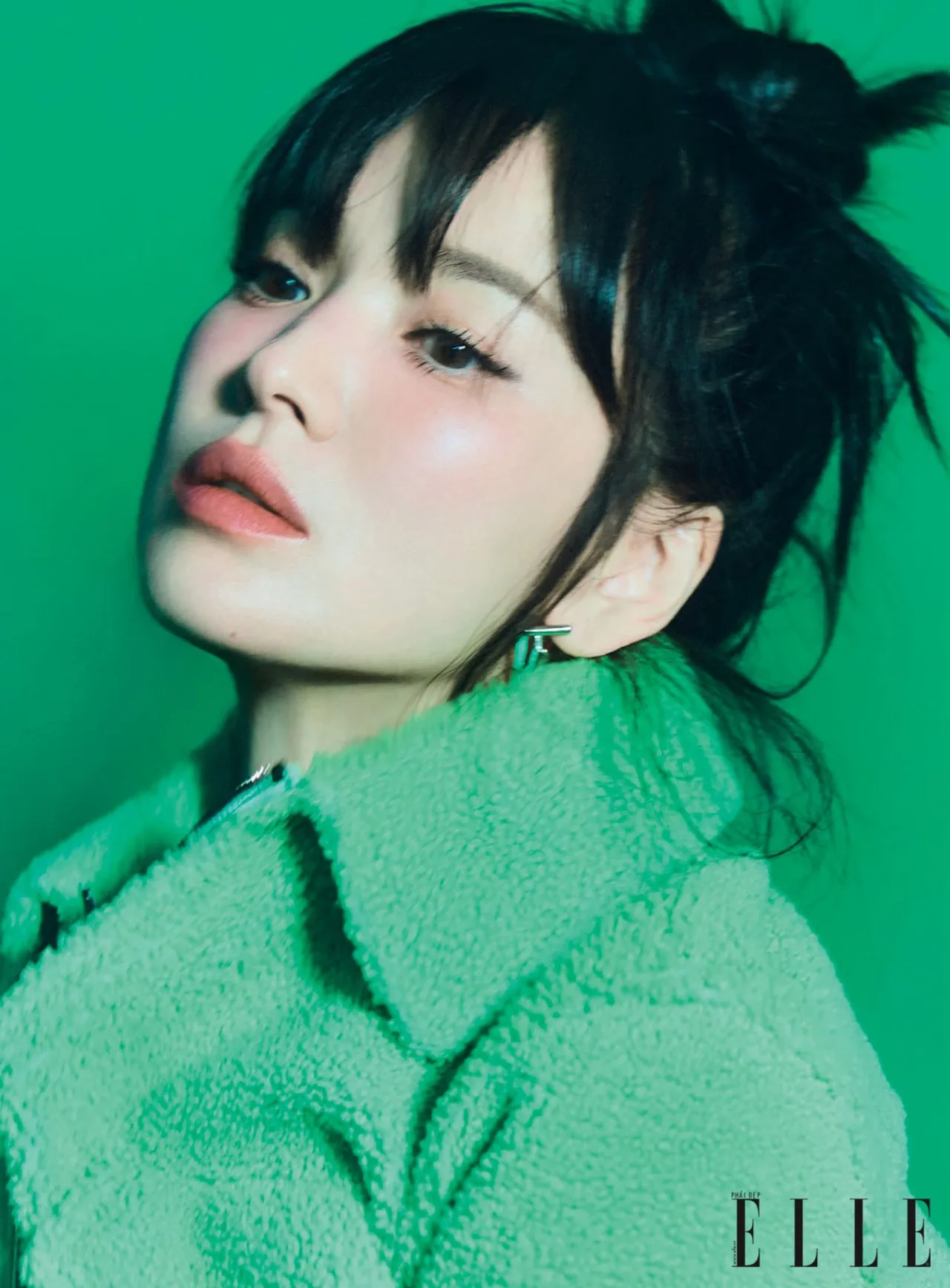 song hye kyo mặc trang phục fendi song hye kyo mặc trang phục fendi