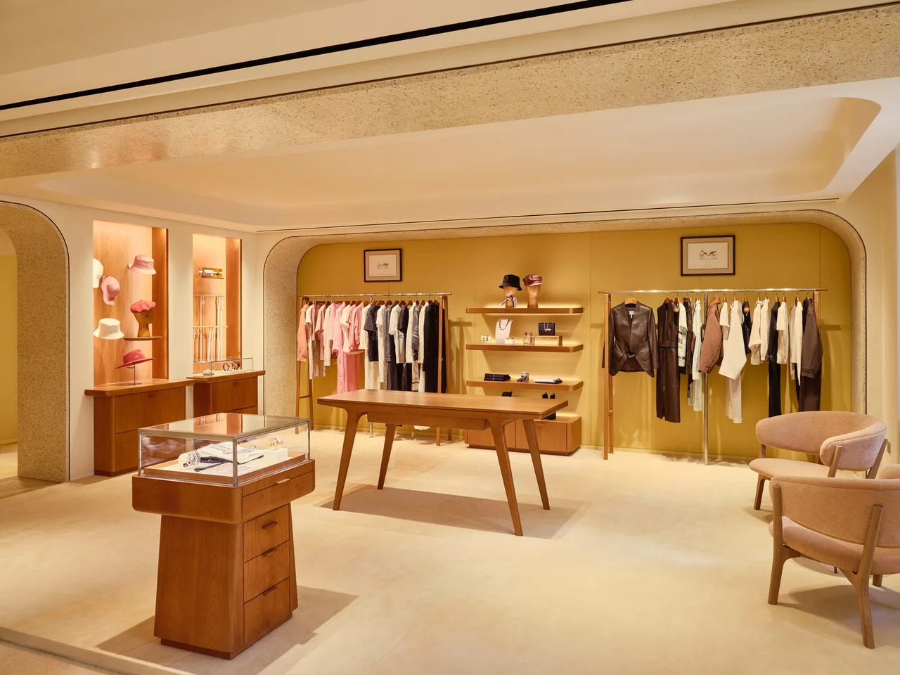Cửa hàng Hermès Tràng Tiền Hà Nội.