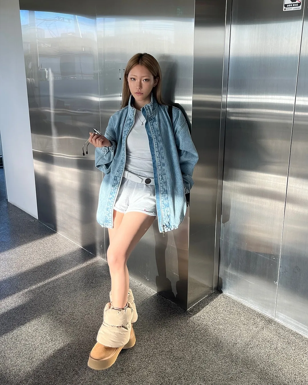 ugg_korea diện boots UGG phối shorts