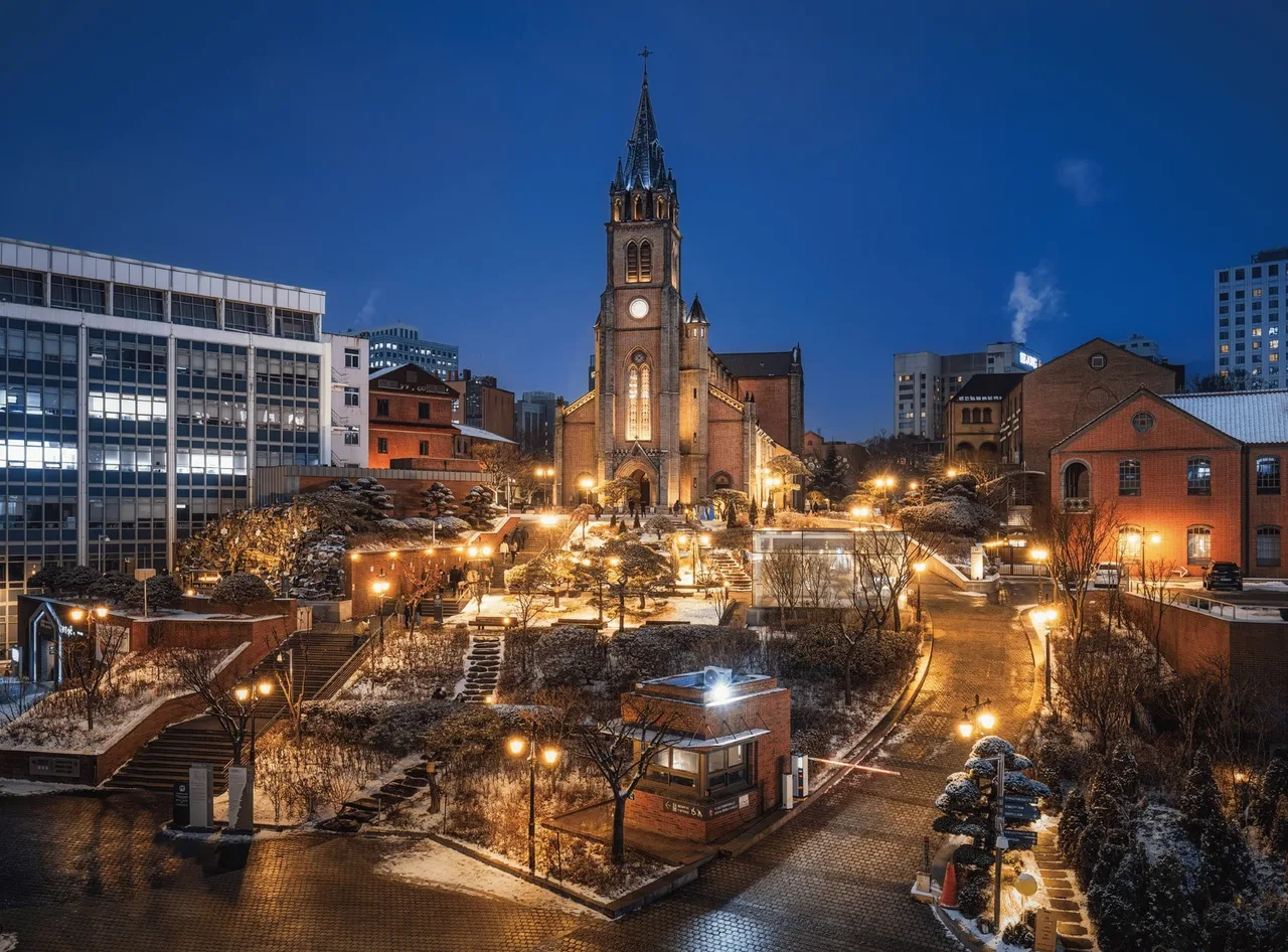 Không khí Giáng sinh ở nhà thờ Myeongdong, Hàn Quốc