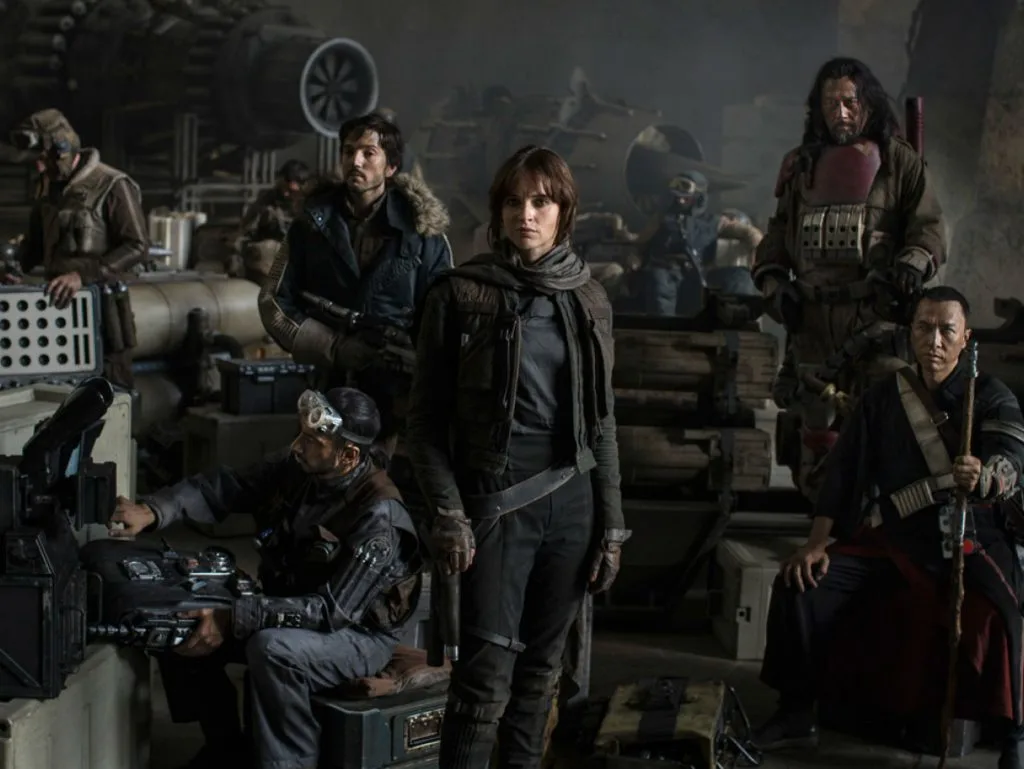 Nữ diễn viên Felicity Jones trong Rogue One: Star Wars ngoại truyện.
