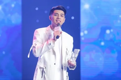 Noo Phước Thịnh giành giải Nam ca sĩ phong cách nhất năm
