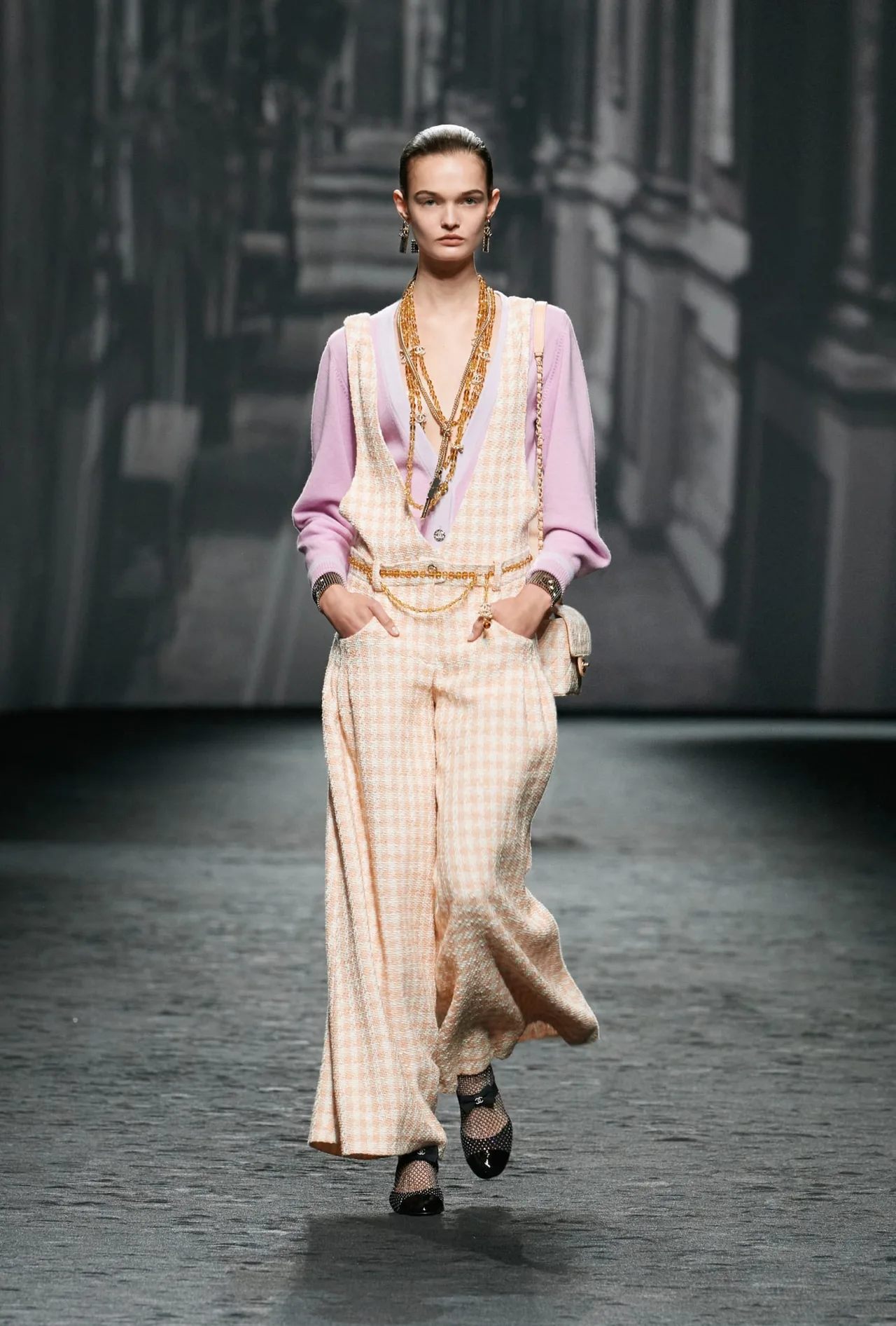 CHANEL Xuân Hè 2023 Ready to Wear look 29