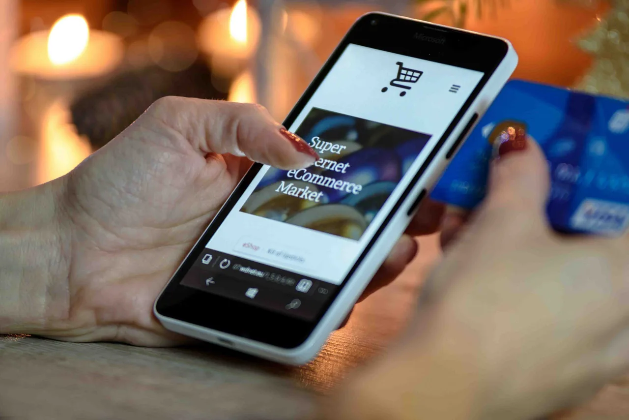tiết kiệm phí vận chuyển khi mua sắm online