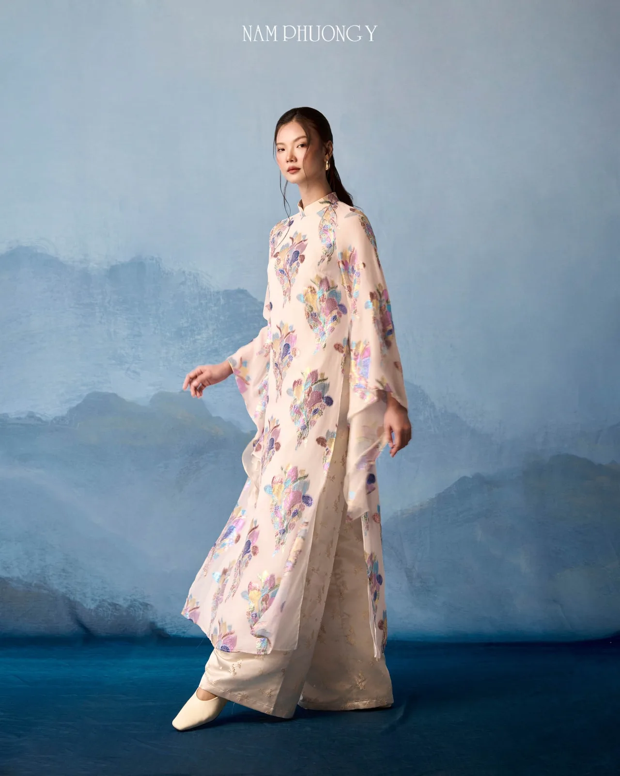 Áo dài hoa Nam Phuong Y